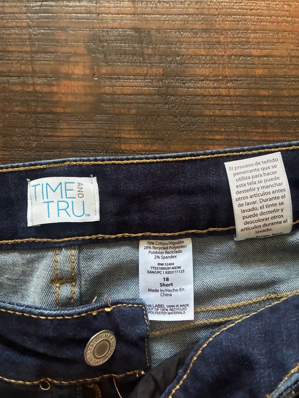 Time and Tru Dark Blue Mid-rise Straight Jeans 18S - Picture 3 of 3
